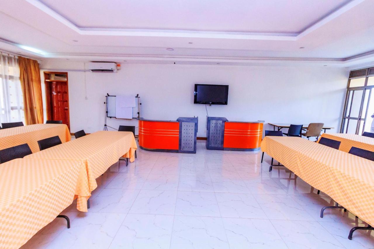 Frontiers Hotel Энтеббе Экстерьер фото